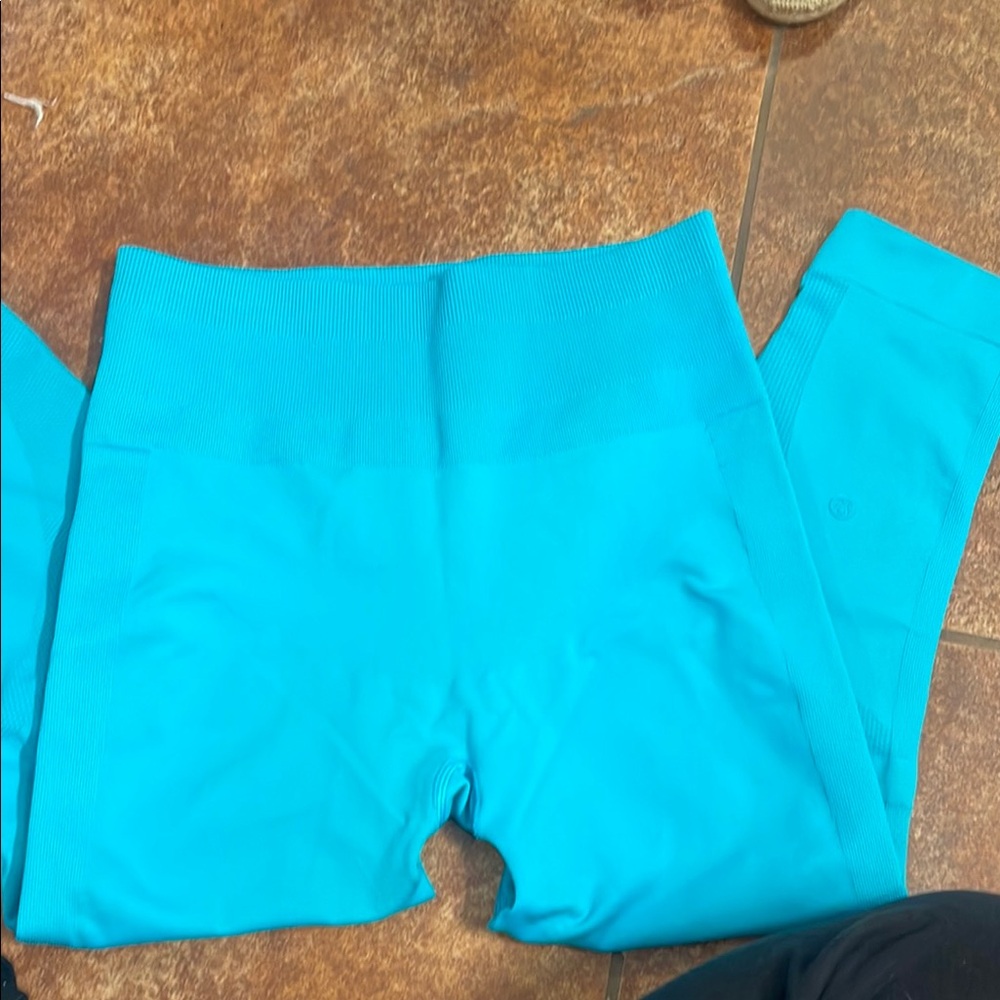 Lululemon Turquoise High-Waisted Leggings